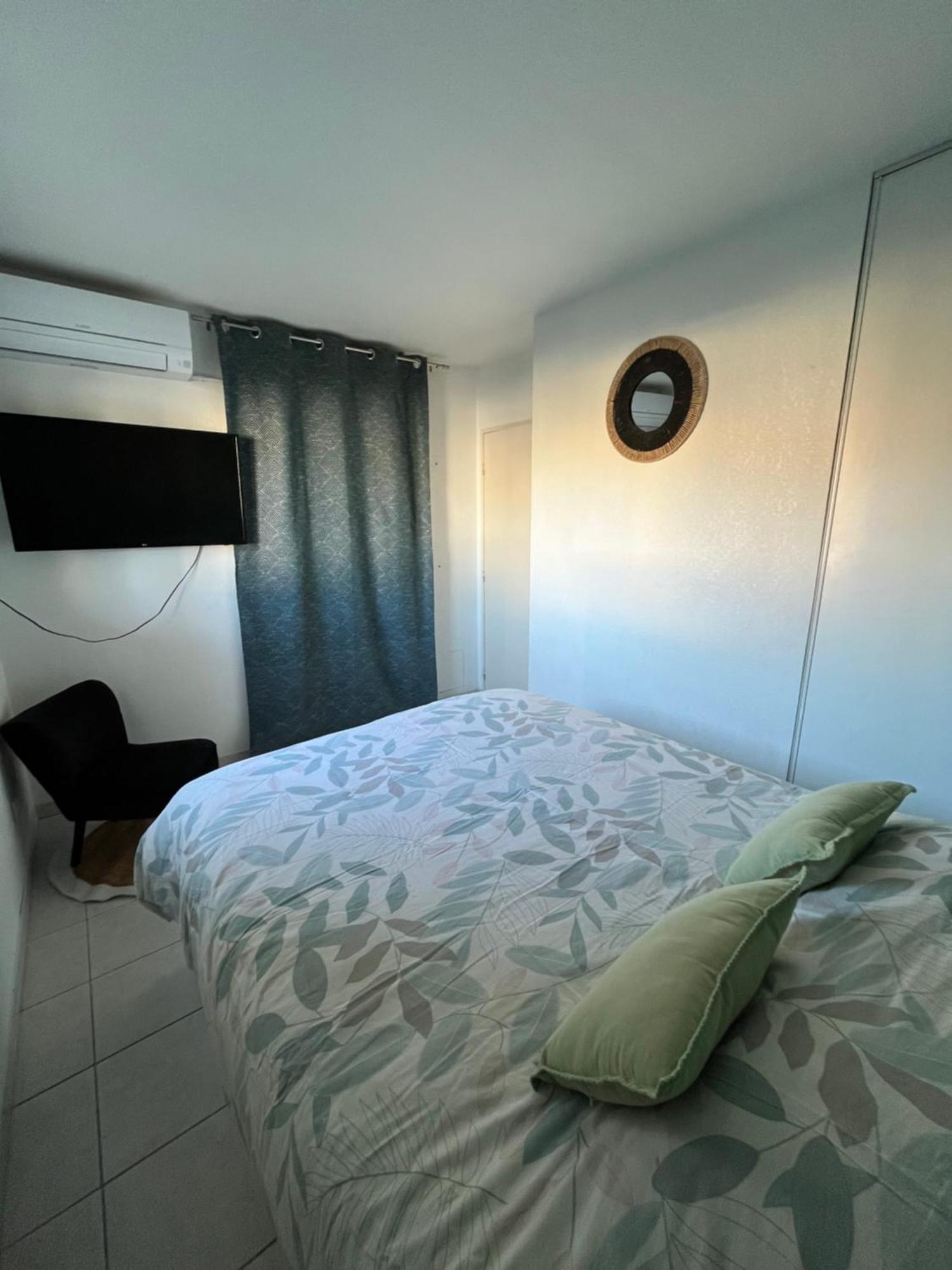 Апартаменты Joli T2/ Tram/ Clim/ Parking/ Wifi/ Piscine Монпелье Экстерьер фото